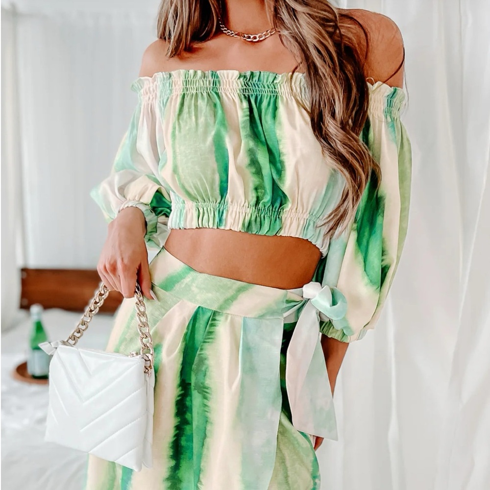 Beach vibes 2 piece crop top and wrap skirt. Brand new never worn.